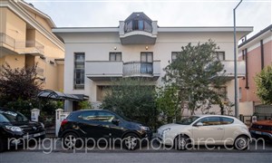Rif. 449 Rimini-9 camere
